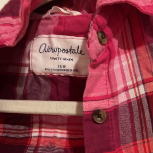 Button up shirt - Picture 2 of 3